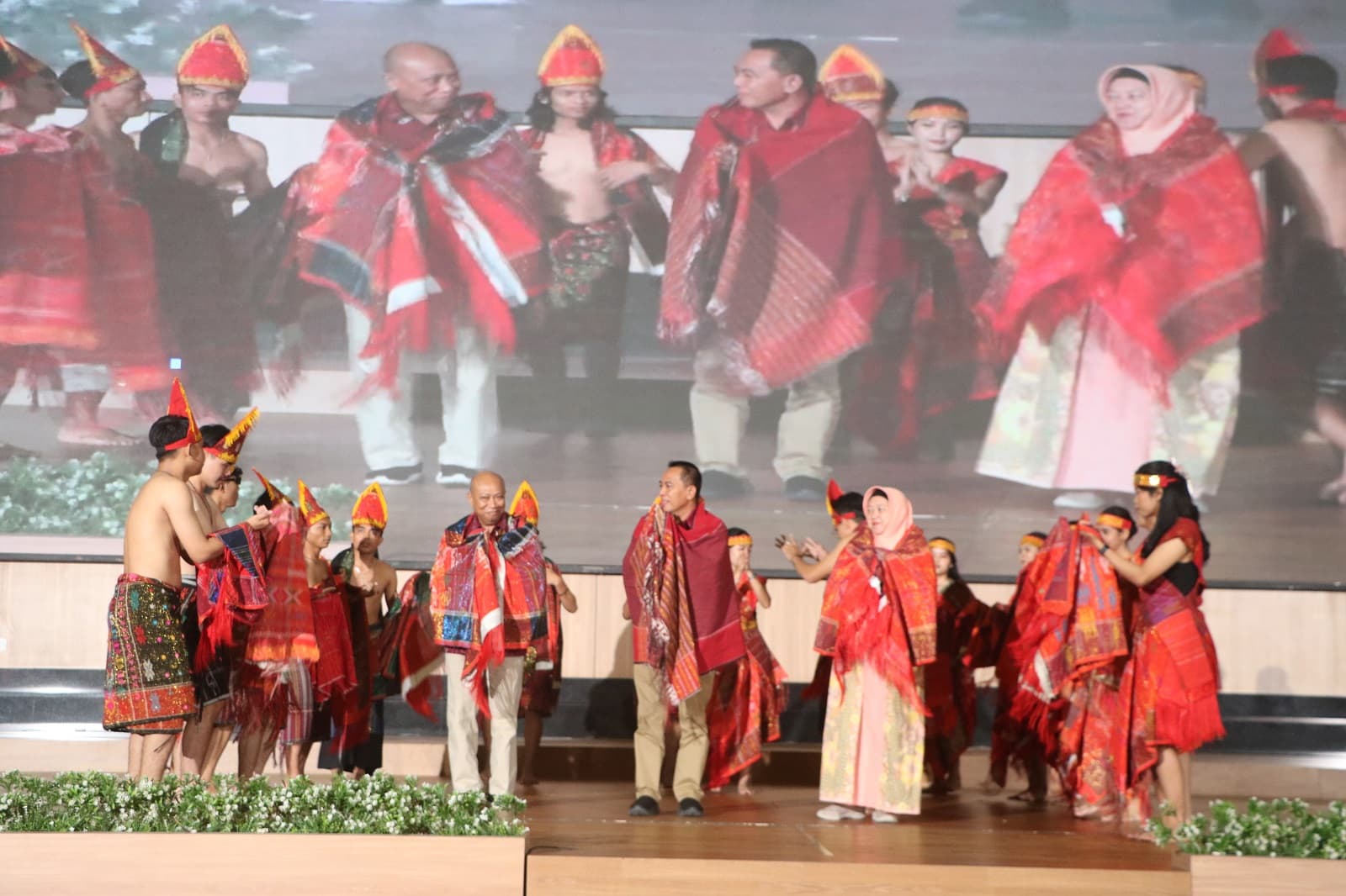 UNEJ Melepas 291 Mahasiswa PMM, Harapkan Mereka Kembali