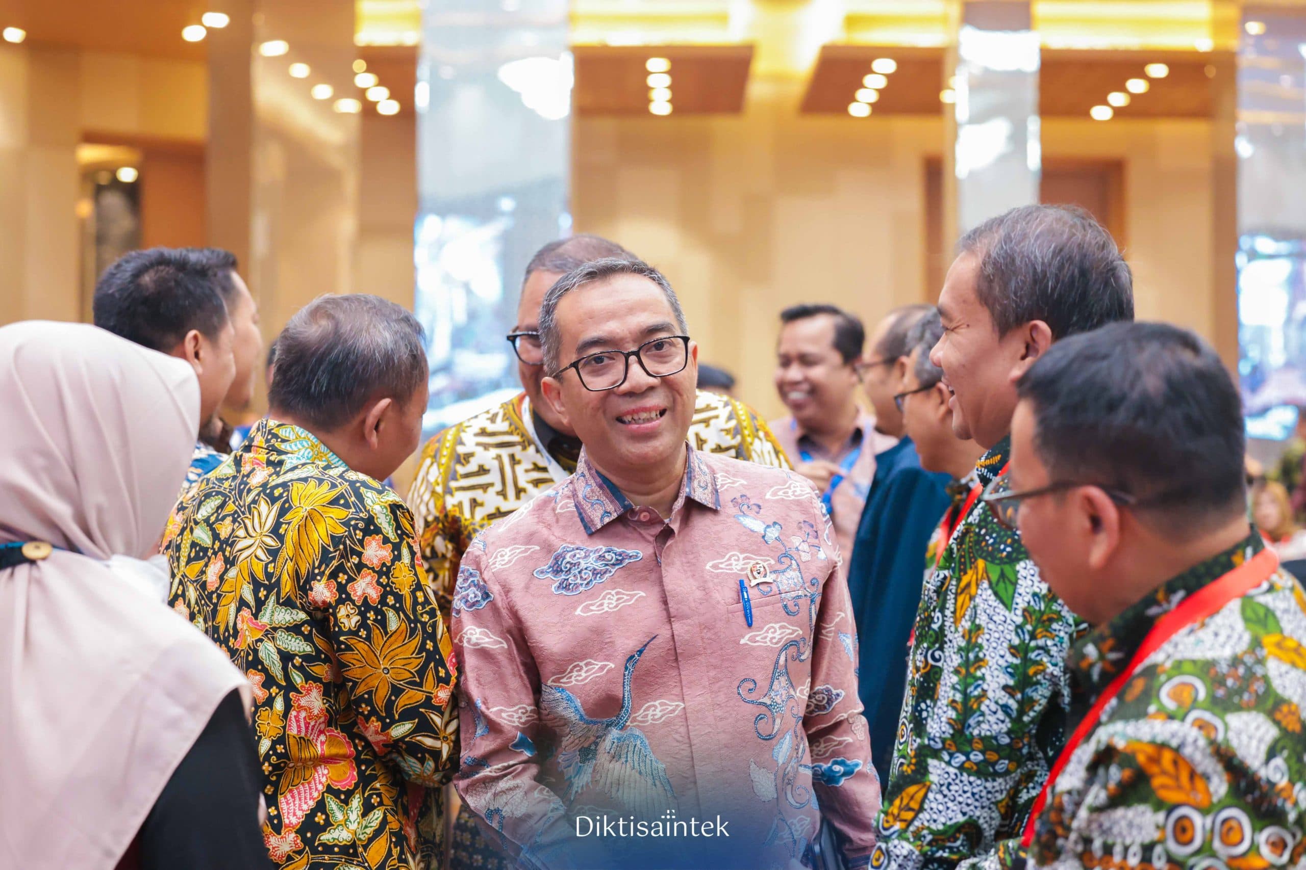 SNBT 2025: Mendiktisaintek Ajak Pimpinan Perguruan Tinggi Jaga Integritas dan Dialog dengan Mahasiswa