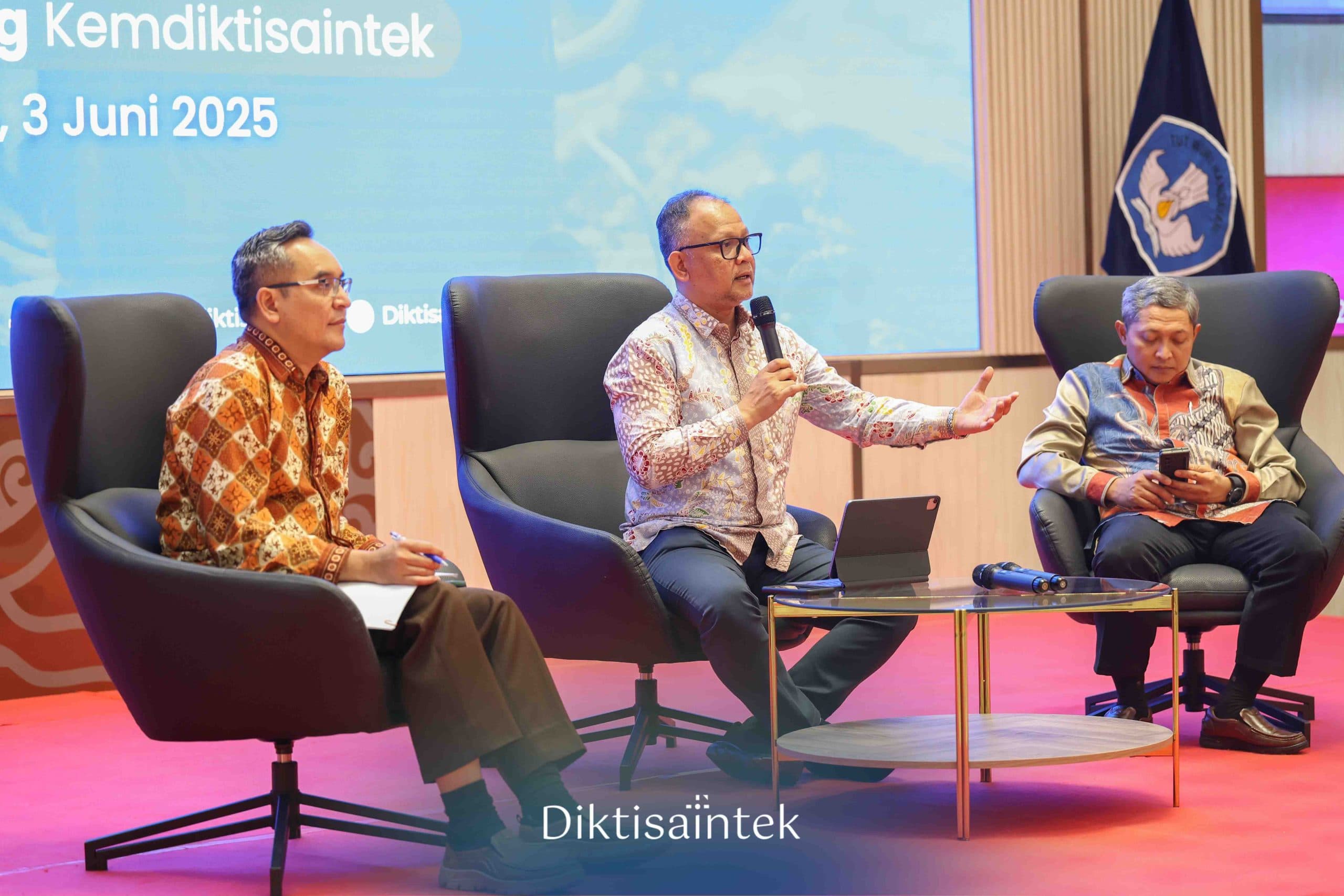 Kemdiktisaintek Perkuat PTS Lewat Program PP-PTS 2025, Fokus pada Infrastruktur Pembelajaran
