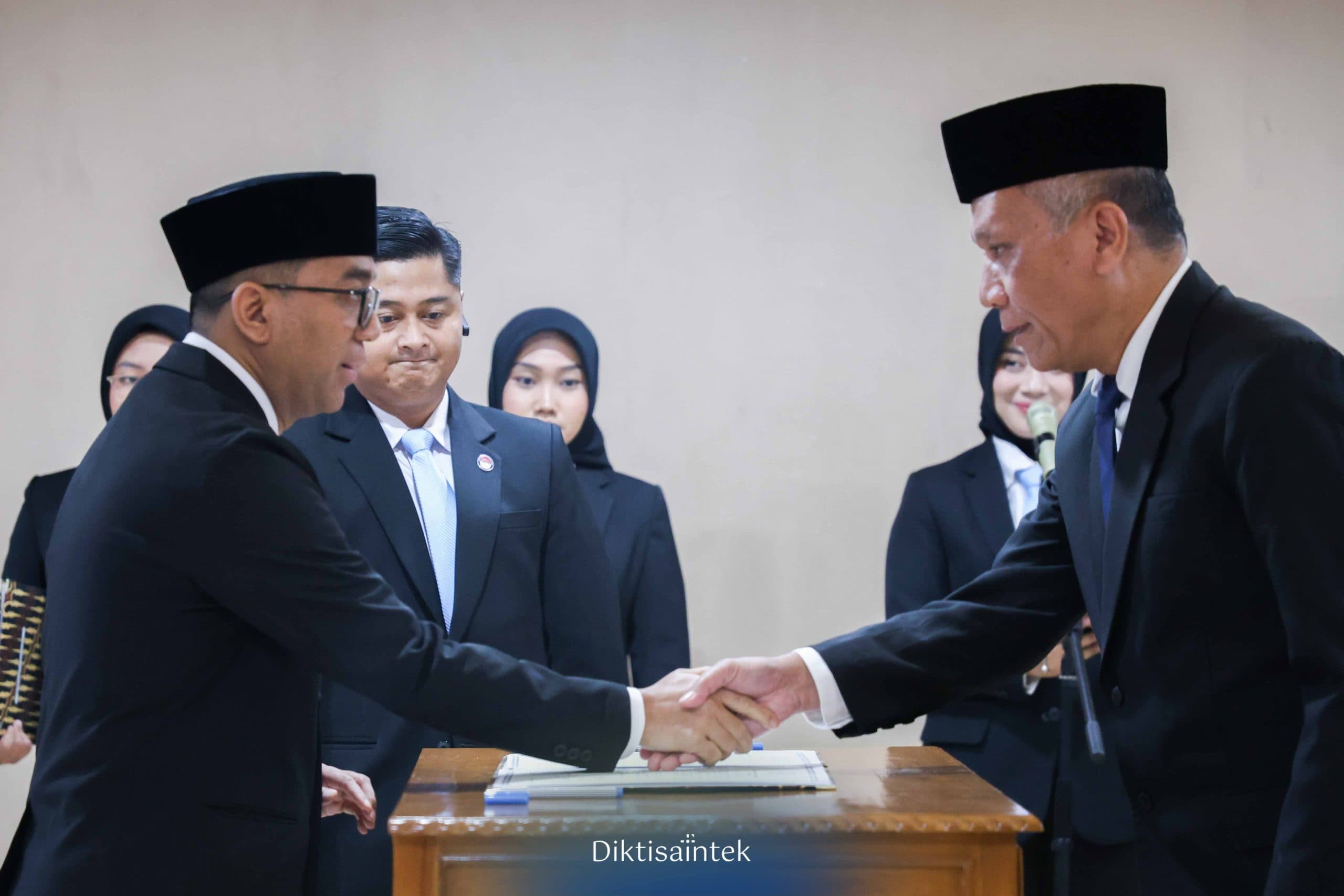 Penyegaran Pejabat Pimpinan Pratama di Lingkungan Kemdiksaintek