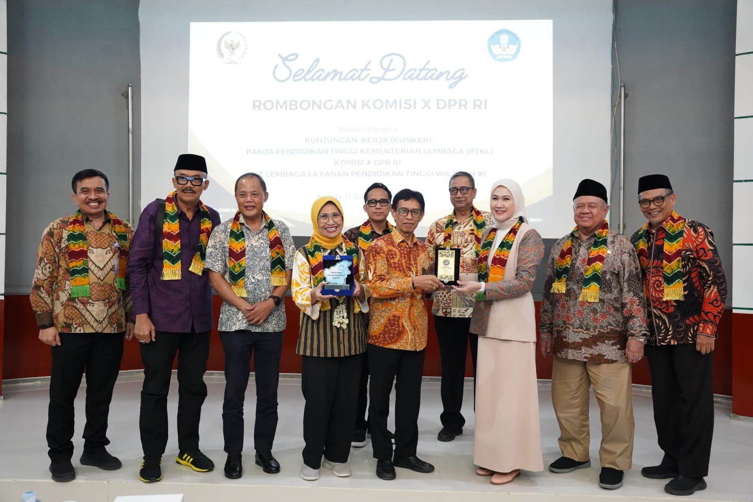 Kemdiktisaintek dan Komisi X DPR Bahas Akreditasi PTKL di Kalimantan Selatan