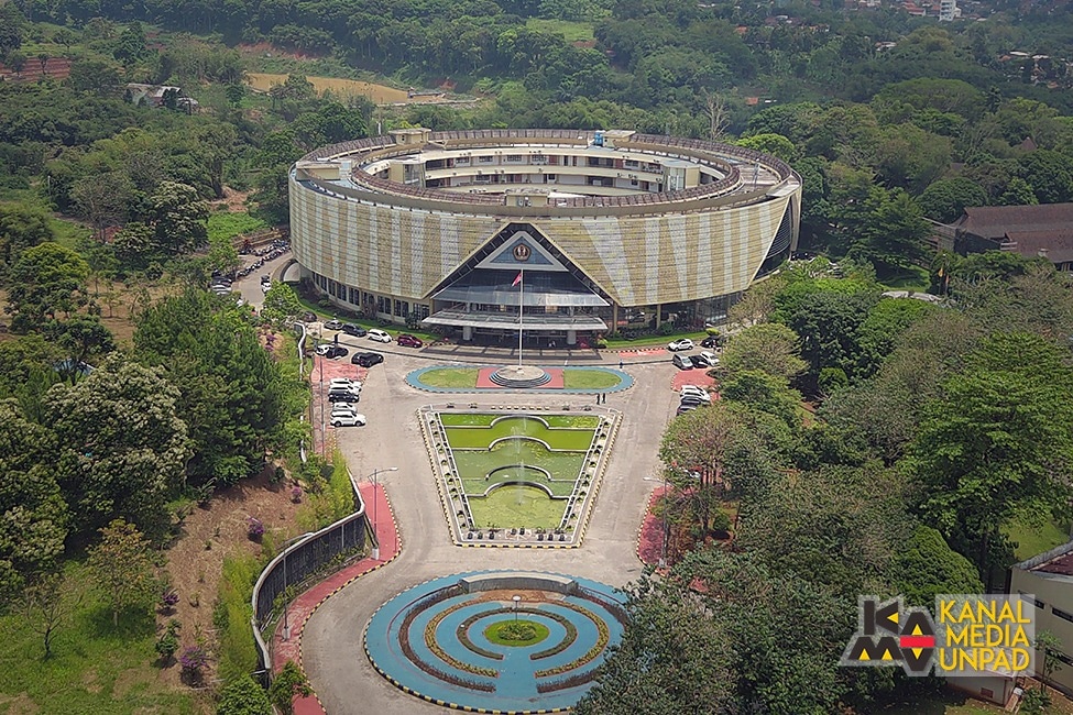 Peringkat Unpad Kembali Naik di QS AUR 2024