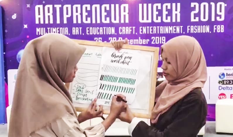 Berawal dari Hobi dan Tugas Kewirausahaan