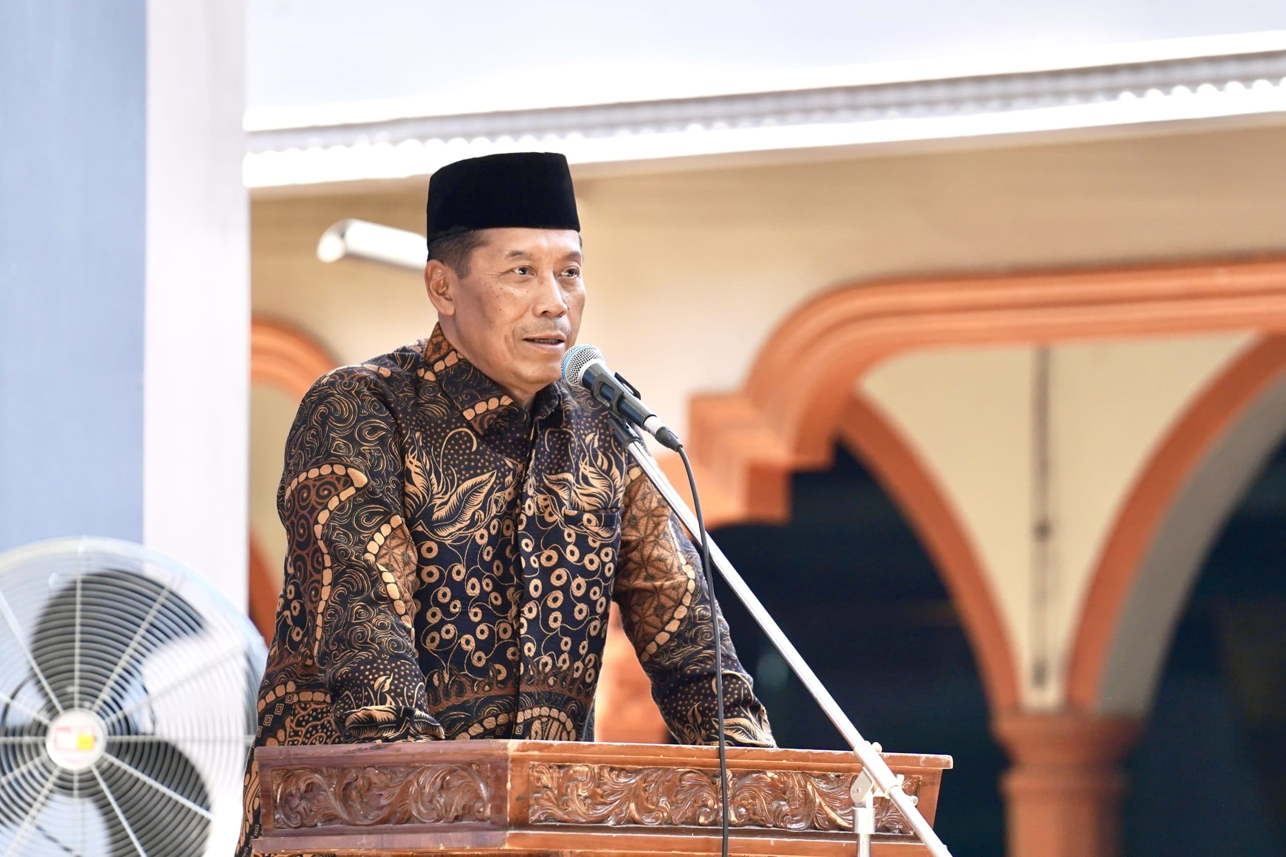 Di ponpes Mambaul Hikam, Wamen Fauzan: Persatuan dan Kerja Keras Kunci Kemakmuran