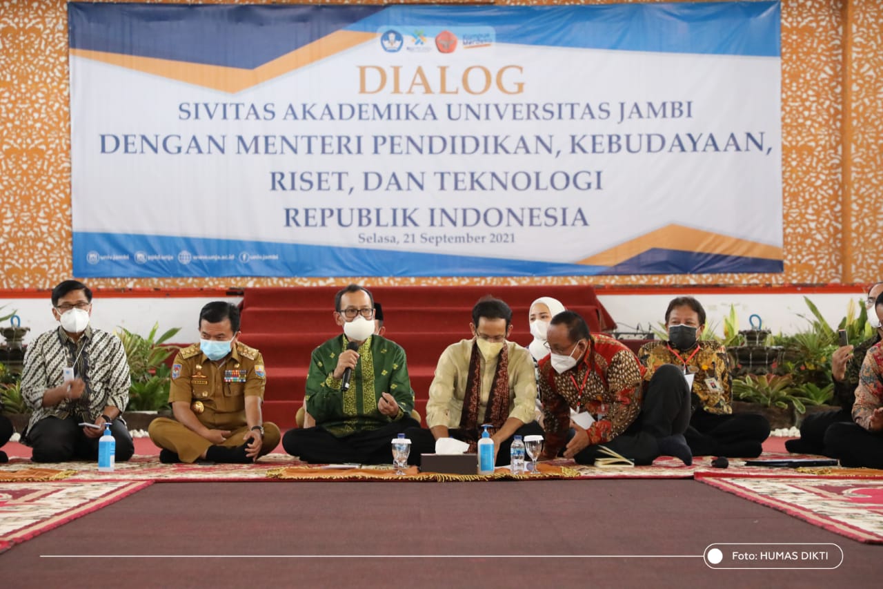 Tangkapan Layar - plt. Dirjen Diktiristek mendampingi Mendikbudristek saat kunjungan ke Universitas Jambi (21/9).