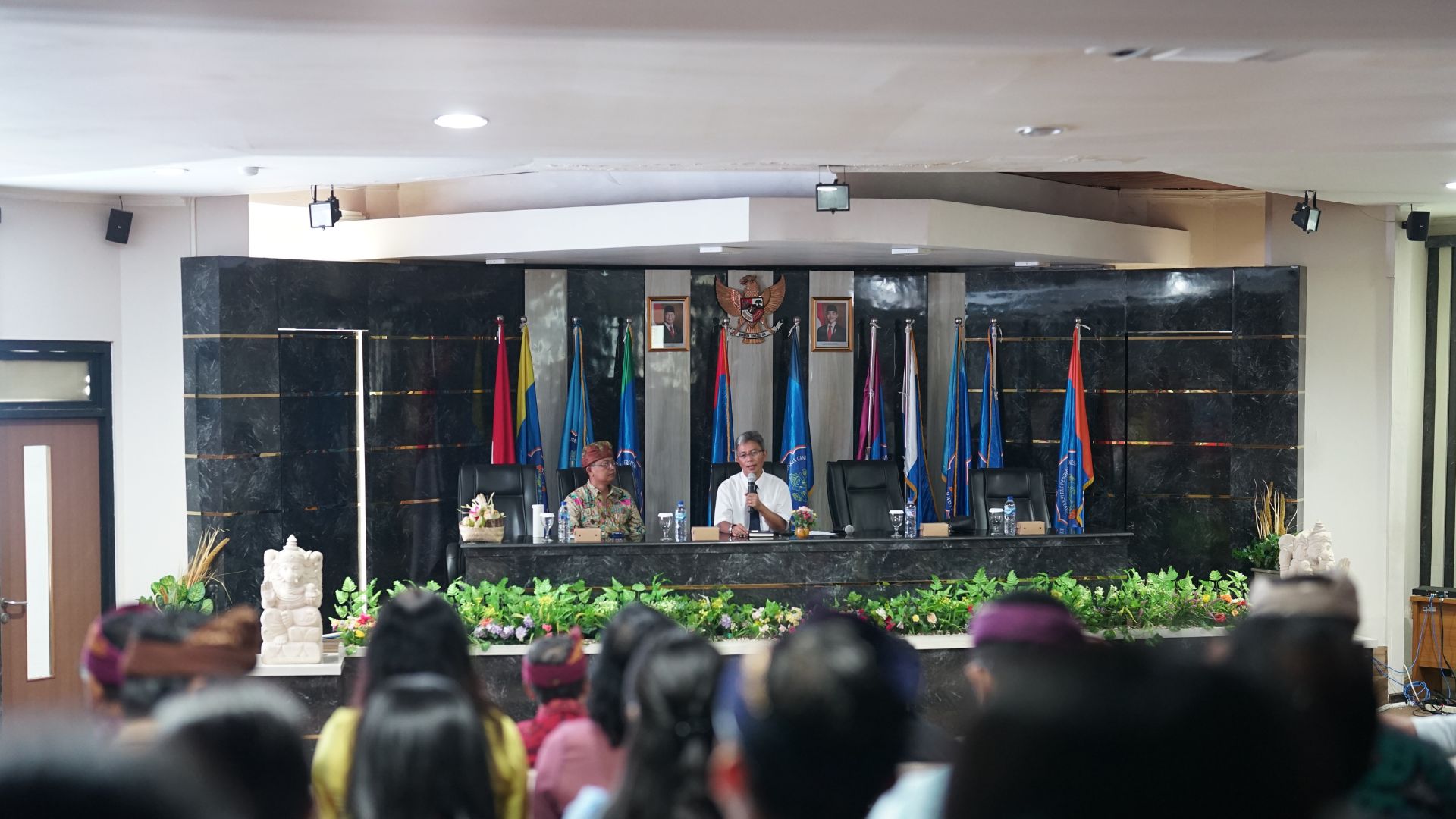 Seminar riset di undiksha